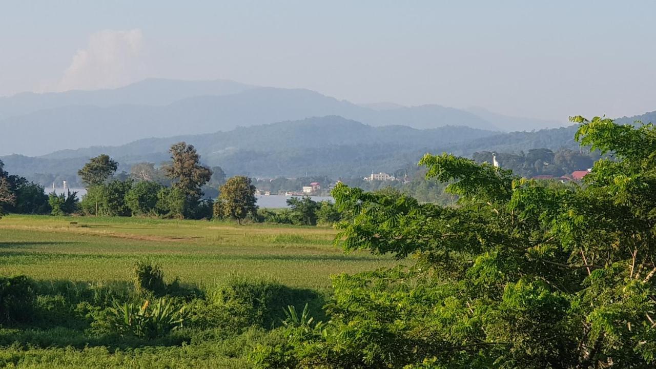 Baan Sakuna Hotel Chiang Khong Exterior foto